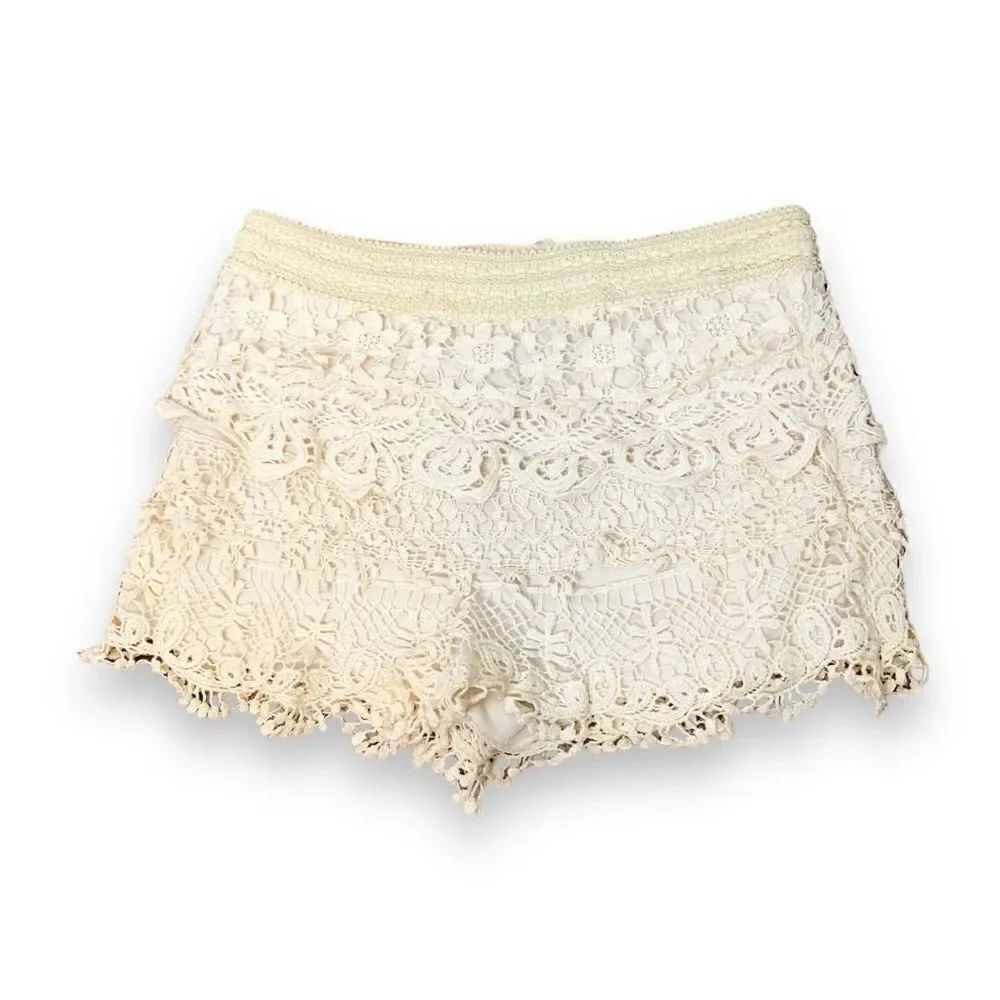 Miami Cream Ivory Lace Crochet Layered Elastic Waist Shorts Women’s Size Small S